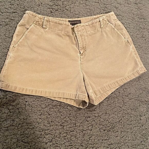 Banana Republic Khaki Shorts Sz 6 - Picture 9 of 9